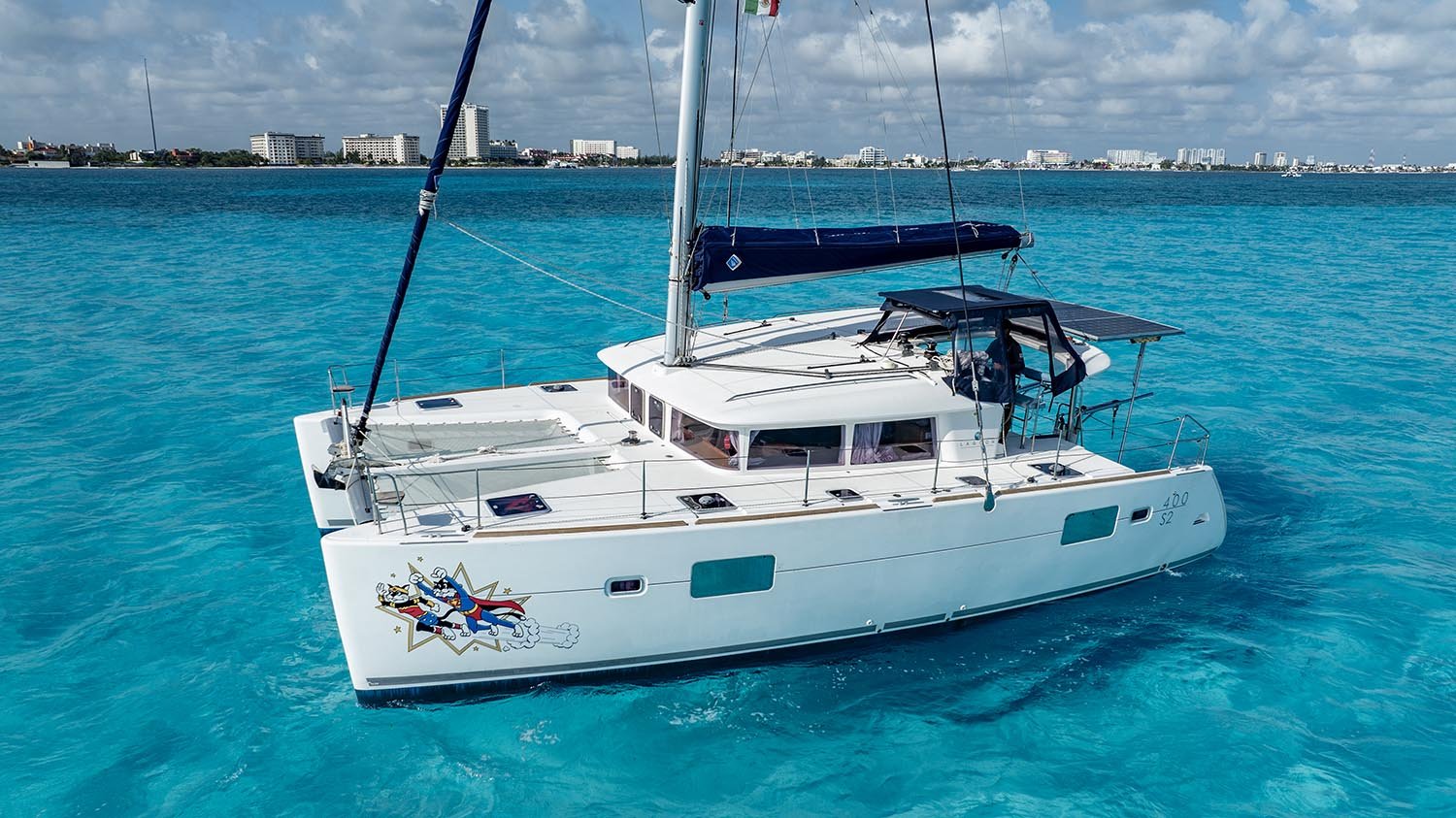 Catamaran tour to Isla Mujeres - PREMIUM
